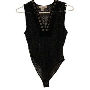 2/$10🔥 Black Lace Bodysuit with Velvet Cutout Neckline
